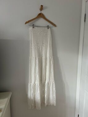 emory park Ivory Lace Tiered Maxi Skirt